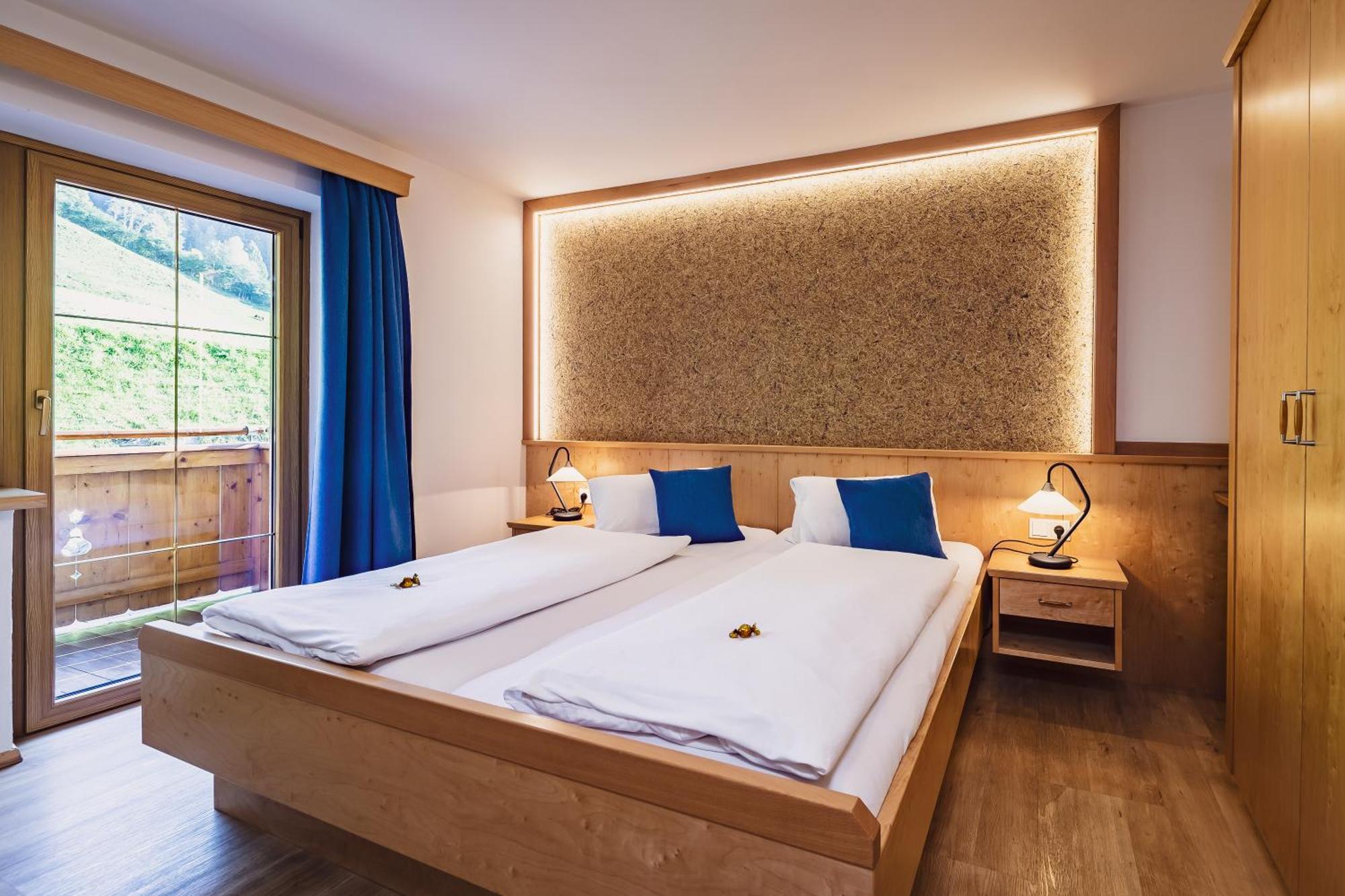 Panorama Hotel Guggenbichl - Inkl Sommerkarte, Einmaliger Eintritt Ins Tauern Spa & Bester Ausblick Ueber Kaprun Buitenkant foto