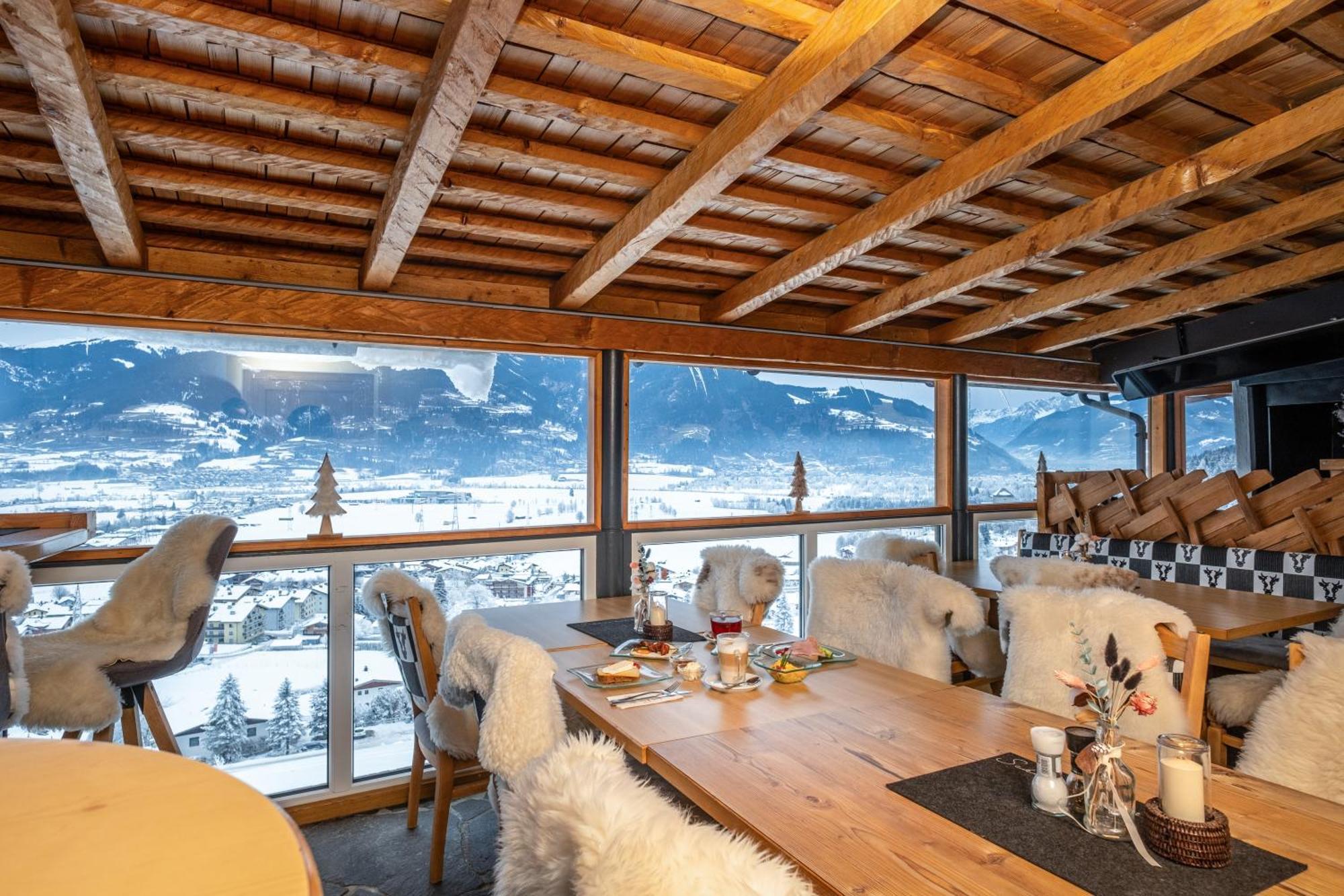 Panorama Hotel Guggenbichl - Inkl Sommerkarte, Einmaliger Eintritt Ins Tauern Spa & Bester Ausblick Ueber Kaprun Buitenkant foto
