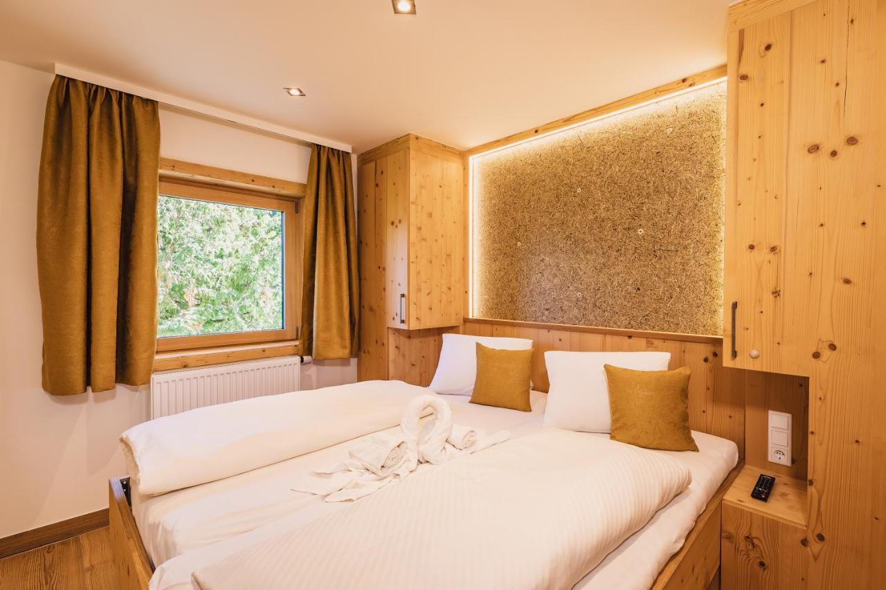Panorama Hotel Guggenbichl - Inkl Sommerkarte, Einmaliger Eintritt Ins Tauern Spa & Bester Ausblick Ueber Kaprun Buitenkant foto